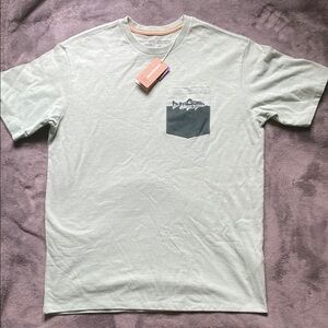 Patagonia Light Green/White Short Sleeve Pocket Tee Essential Comfort - Men’s XS